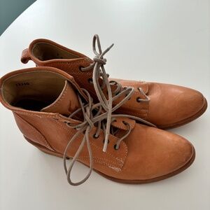 Frye Carson Lace Up Ankle Boot
